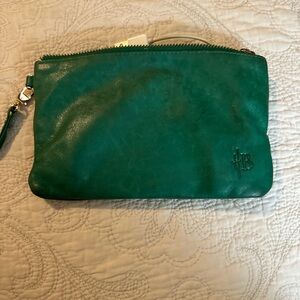 Phone Charging Wristlet Handbag Butler Charging Wallet